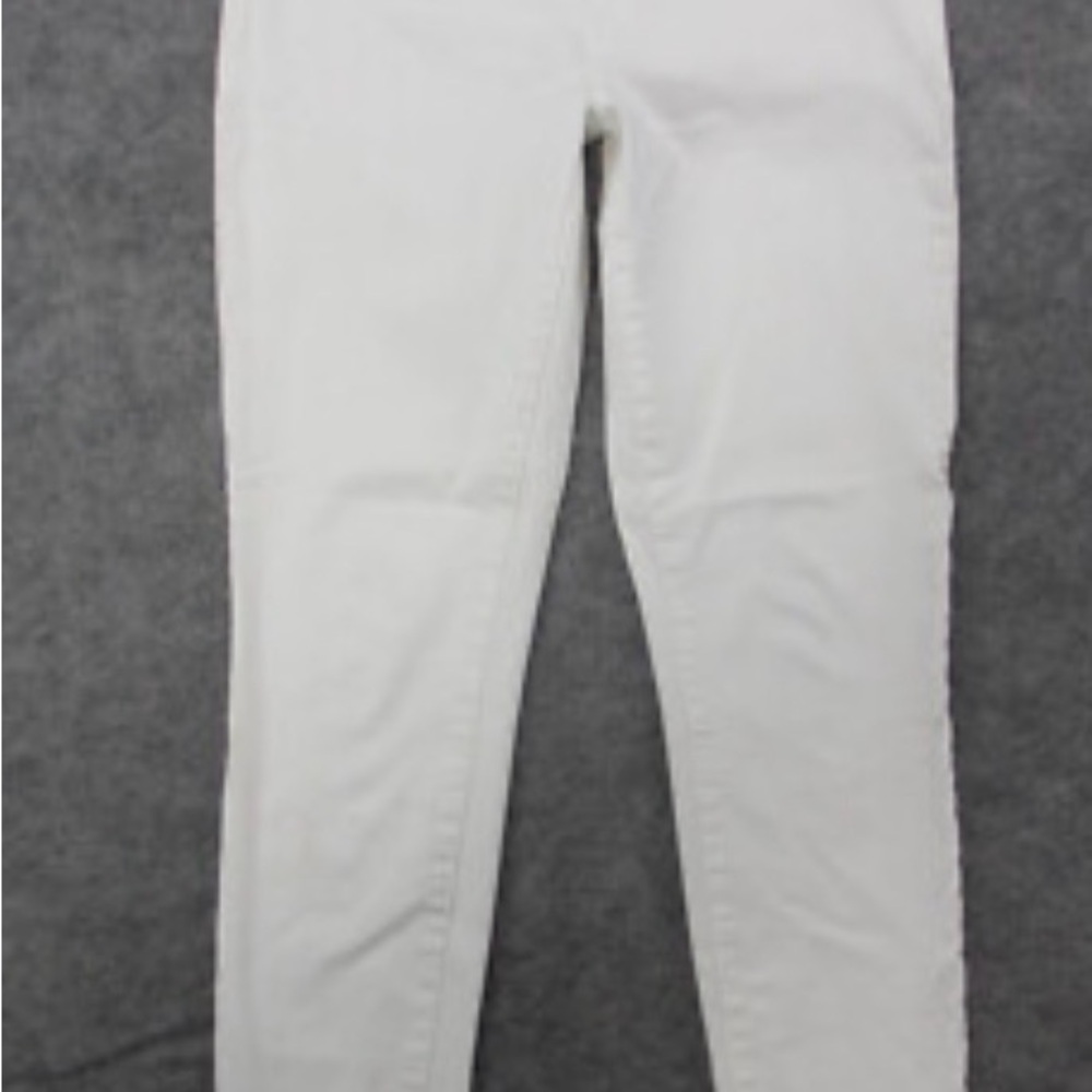 Maurices Women's Cream Skinny Jeans